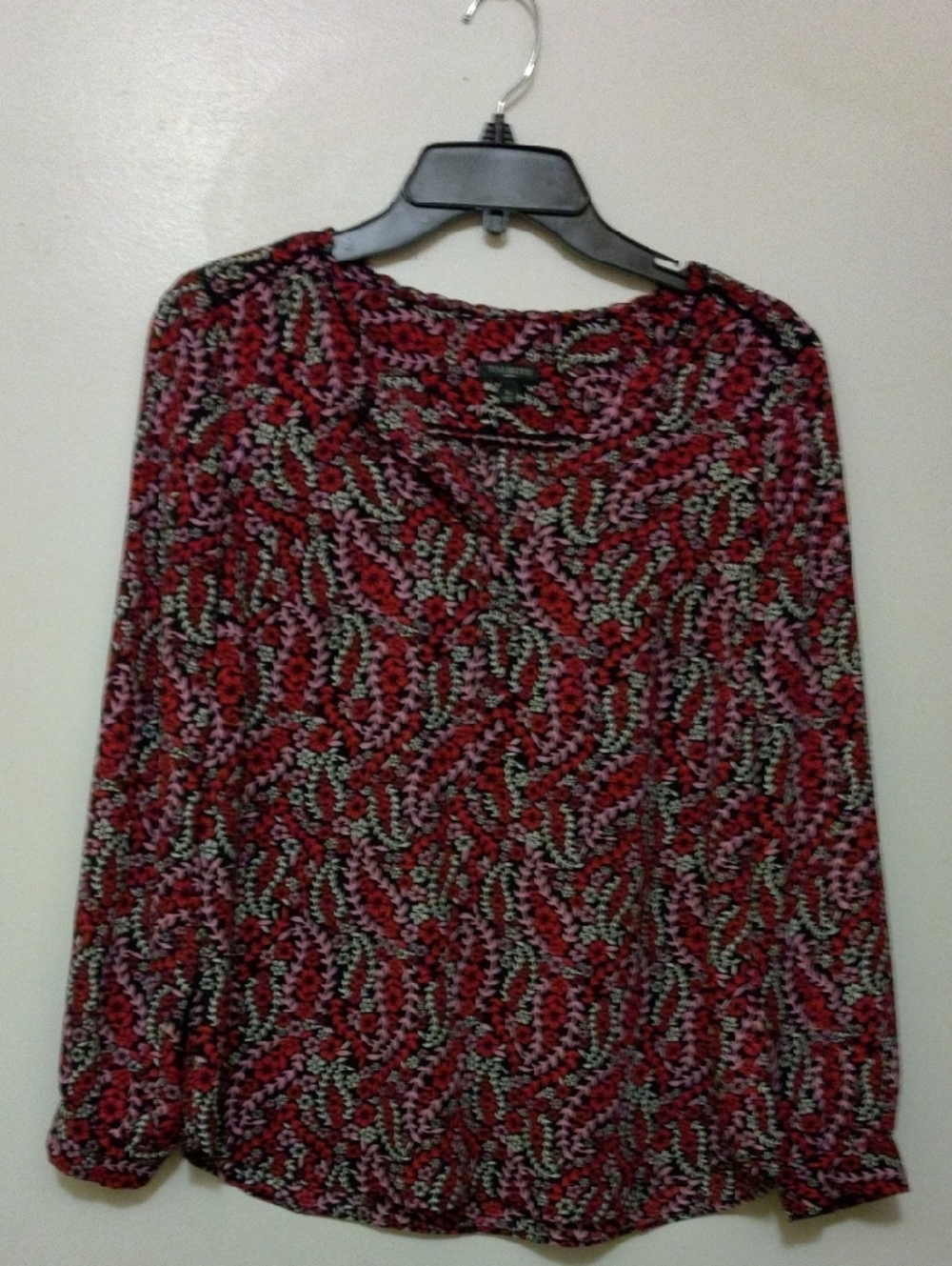 Talbots Petites Women's Red Multi-Print Long Sleeve V-Neck Top S Petite